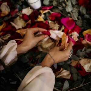 Under the Rose: a 4 week sacred journey